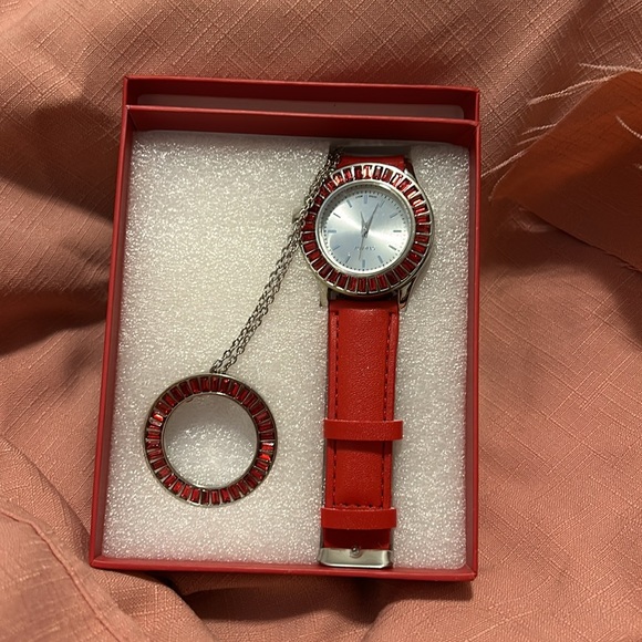 Women’s watches STRADA gift set watch and matching necklace rhinestone BRAND NEW - Picture 7 of 8
